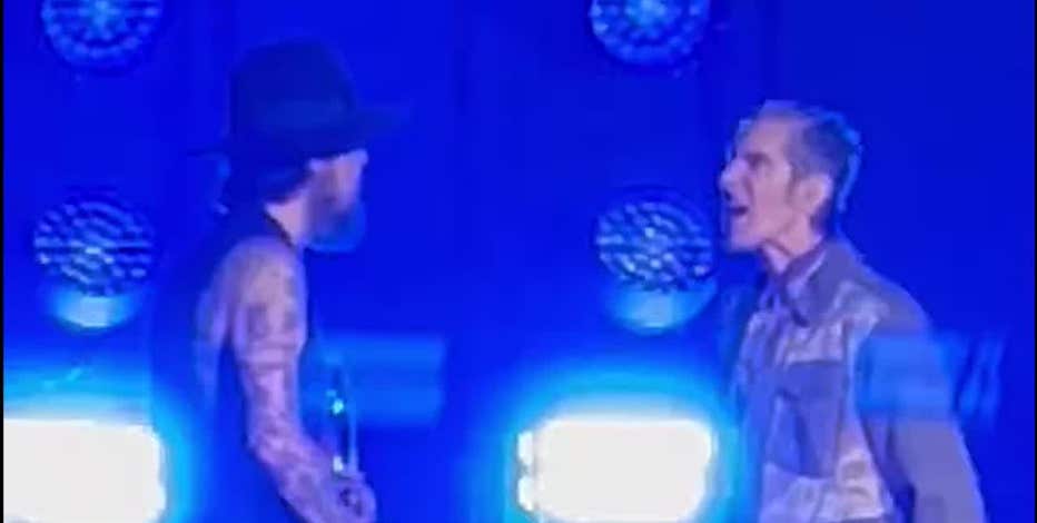 Jane's Addiction cancels tour after on-stage fight between Farrell, Navarro