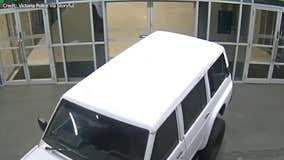 Wild video shows suspects drive through shopping mall to steal safe