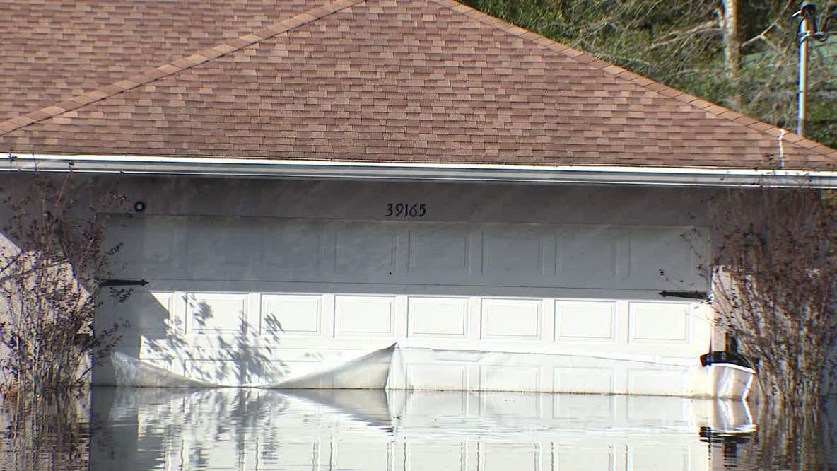 Zephyrhills residents deal with flooding from Hurricane Milton
