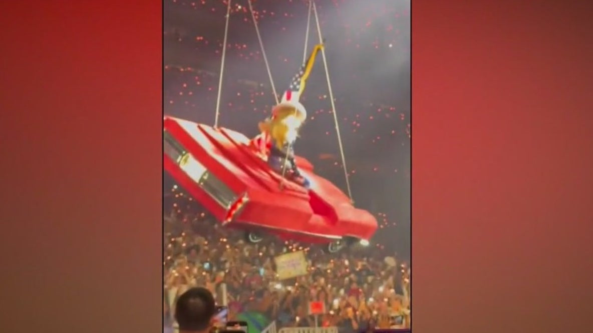 Beyonce's car prop malfunctions during concert