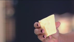 Cheese fortune teller predicts Packers will defeat Bears