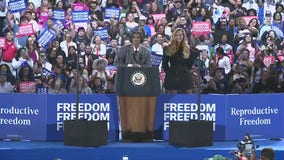 Beyonce, Kelly Rowland at Harris rally in Houston