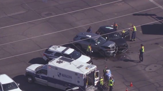 3 taken to the hospital after Glendale crash