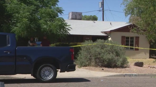 Man found dead in Phoenix house fire