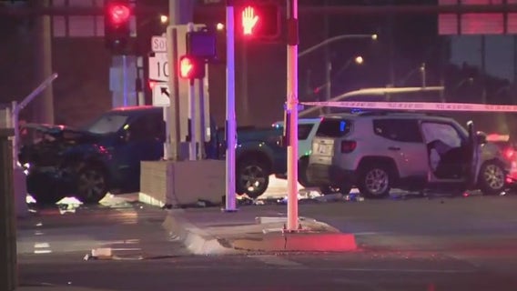 Crash in Scottsdale leaves 5 people hospitalized