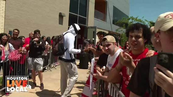 UH Cougars return home after Championship Game | Houston Live & Local