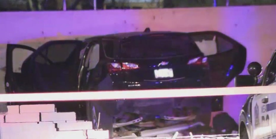 Driver dies after crashing into wall following pursuit in Mesa, police say