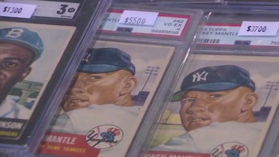 World's largest sports collectibles convention takes place near Chicago