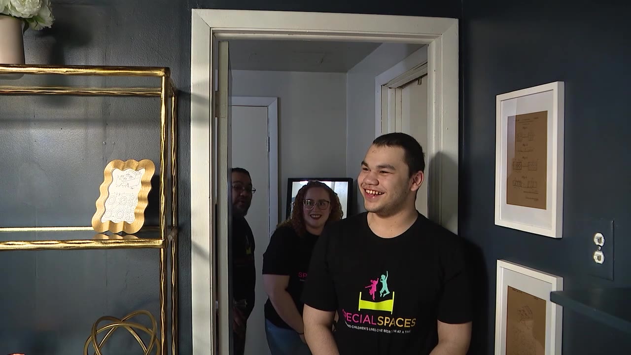 Northlake teen with cancer surprised with dream bedroom makeover