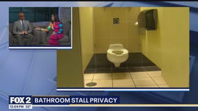 Should bathroom stalls go all the way down?