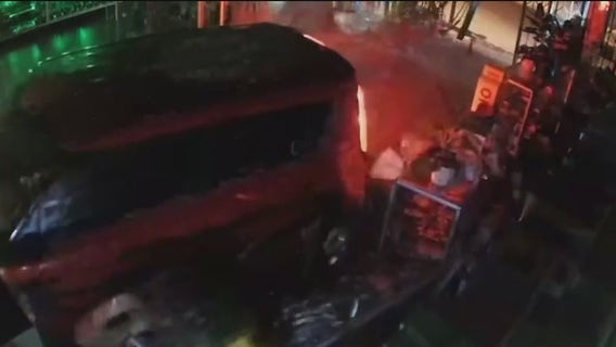 Smash-and-grab caught on camera at Tempe smoke shop