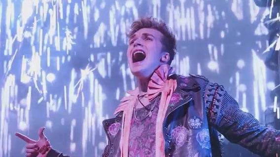 Broadway musicians reach tentative deal to keep shows running