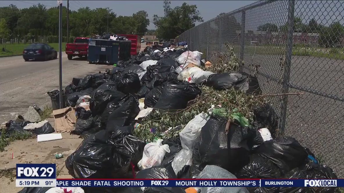 Trash piles grow larger in Philly amid DC-33 strike