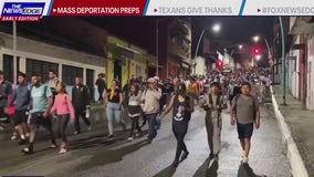 Migrant caravan makes way to Texas-Mexico border