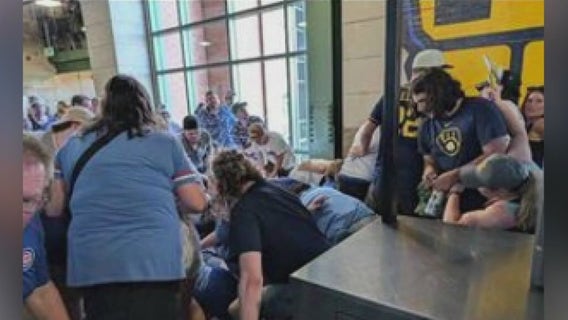 Escalator malfunction after Brewers-Cubs game, 11 injured
