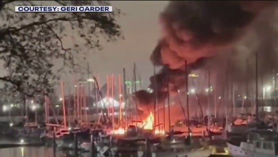 Boats catch on fire at Alameda marina