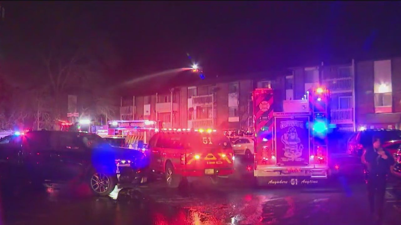 Fire erupts at suburban apartment complex fox 32 chicago