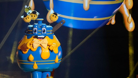 ‘The Masked Singer’: Honey Pot revealed as comedian in Season 13 premiere