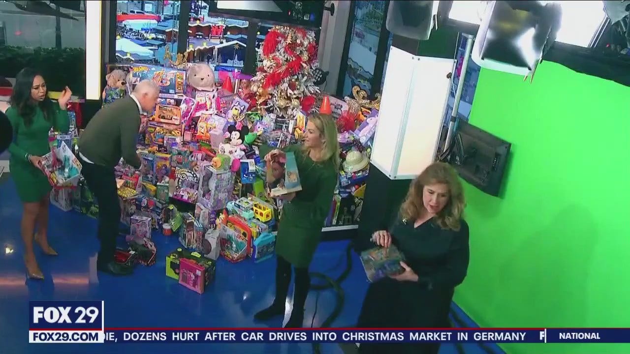 Generous Viewers Allow Hundreds Of Kids To Receive Christmas Gifts ...