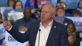 Gov. Tim Walz makes Racine campaign stop