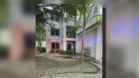 2 injured in South Austin apartment fire