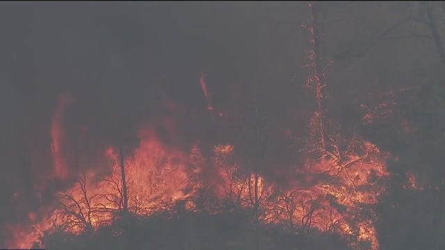 Pickett Fire grows to nearly 6,000 acres, encroaching on Napa County vineyards