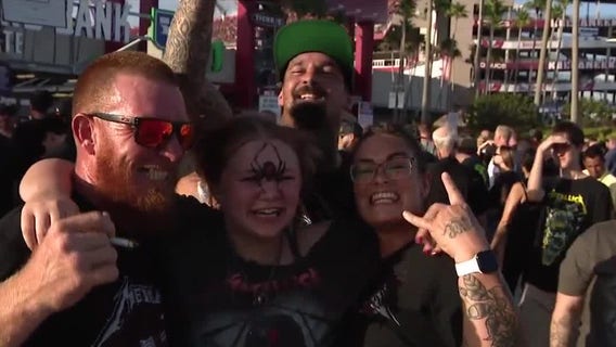 Metallica rocks Raymond James Stadium