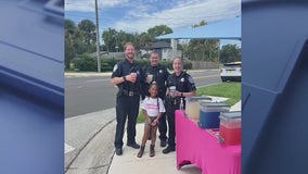 Police officers turn sour situation into lemonade sales