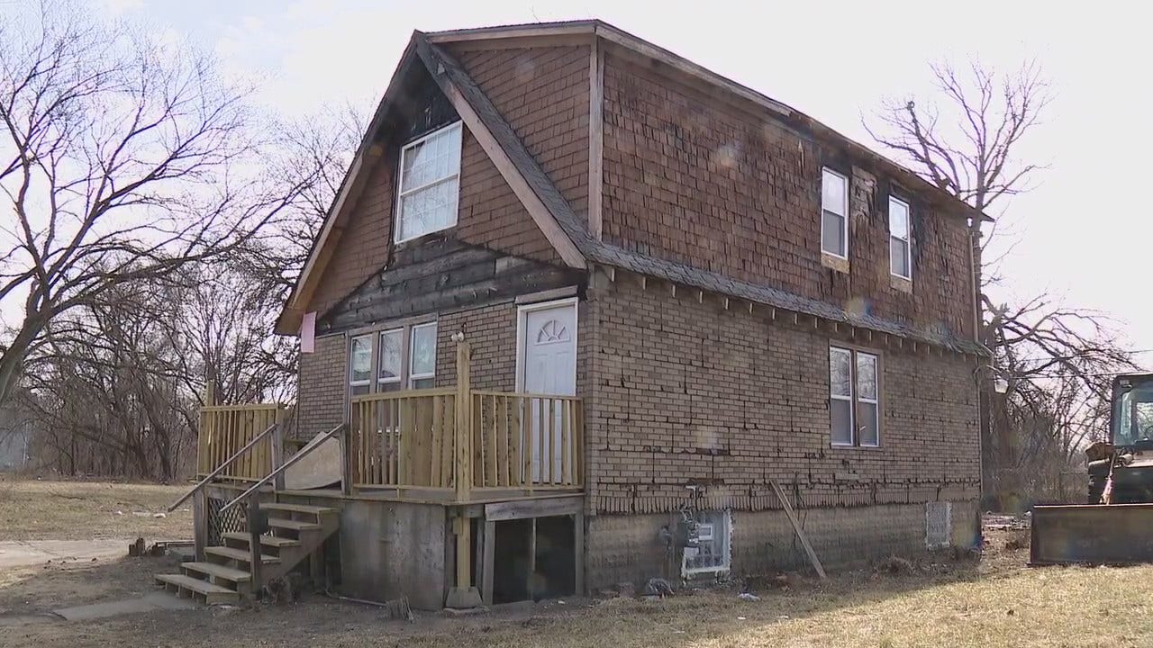 Detroit woman finds two people dead in home | FOX 2 Detroit