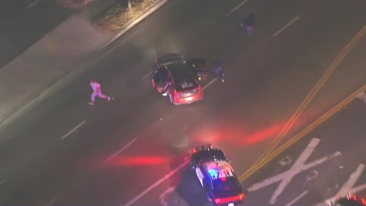 3 ditch car after LA County police chase