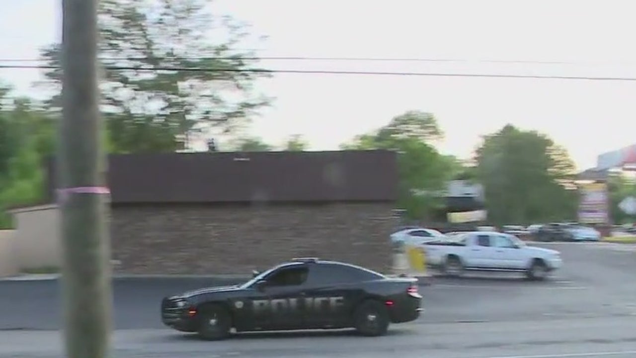 Clayton County manhunt for 'armed and dangerous' man | FOX 5 Atlanta