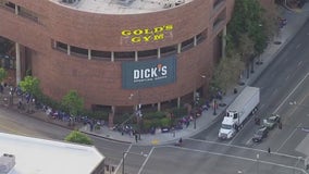 Fans line up to see Mookie Betts in Glendale