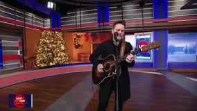 Charles Esten performs "Make You Happy"