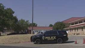 Student stabbed at AISD middle school