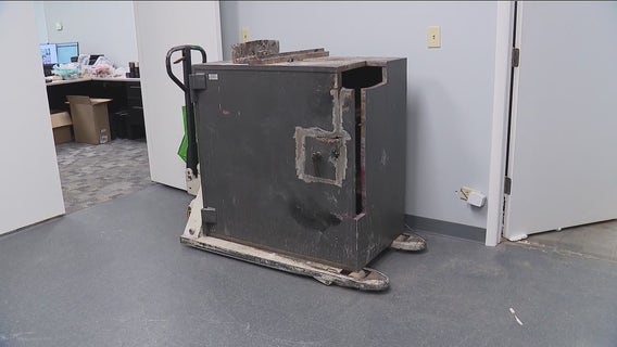 Cook County jewelry store heist: Thieves get away with $1M in merchandise