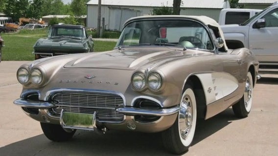 1961 Chevy Corvette & 1957 Ford Thunderbird