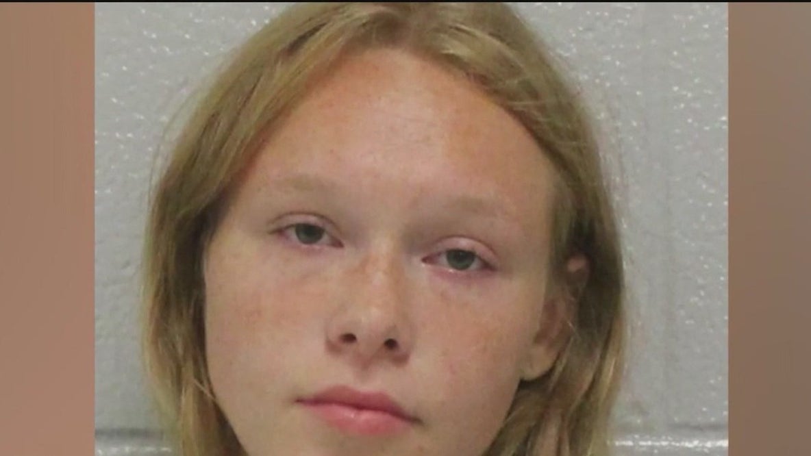 Teen charged with killing mother, stepfather