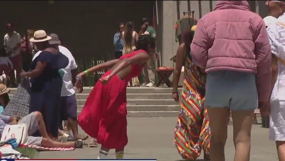 Hundreds gather for Juneteenth celebration in Oakland
