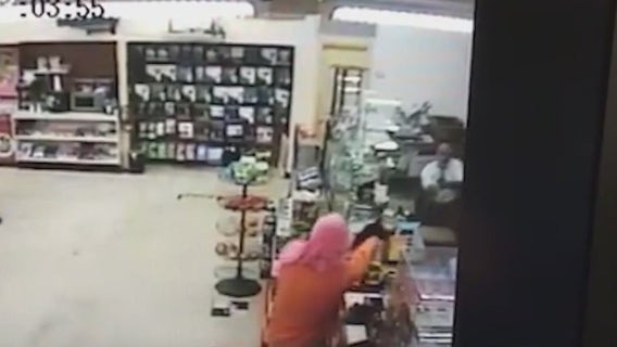 Reward offered for Leesburg suspect's arrest