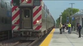 Metra working to restore service from outage