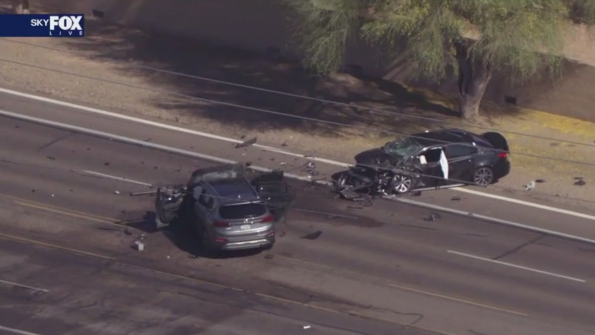 Bad Phoenix crash leaves child with critical injuries