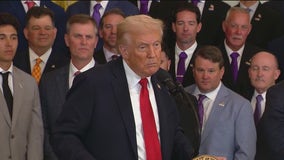 Senate Republicans meet Trump as shutdown fight enters third week