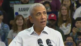 Obama rallies in Wisconsin as early voting gets underway