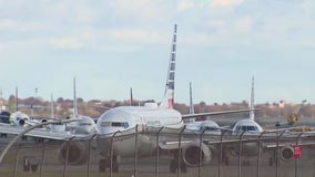 Retired pilot warns gov't shutdown could ground holiday travel if not resolved