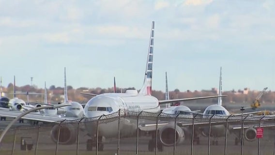 Retired pilot warns gov't shutdown could ground holiday travel if not resolved