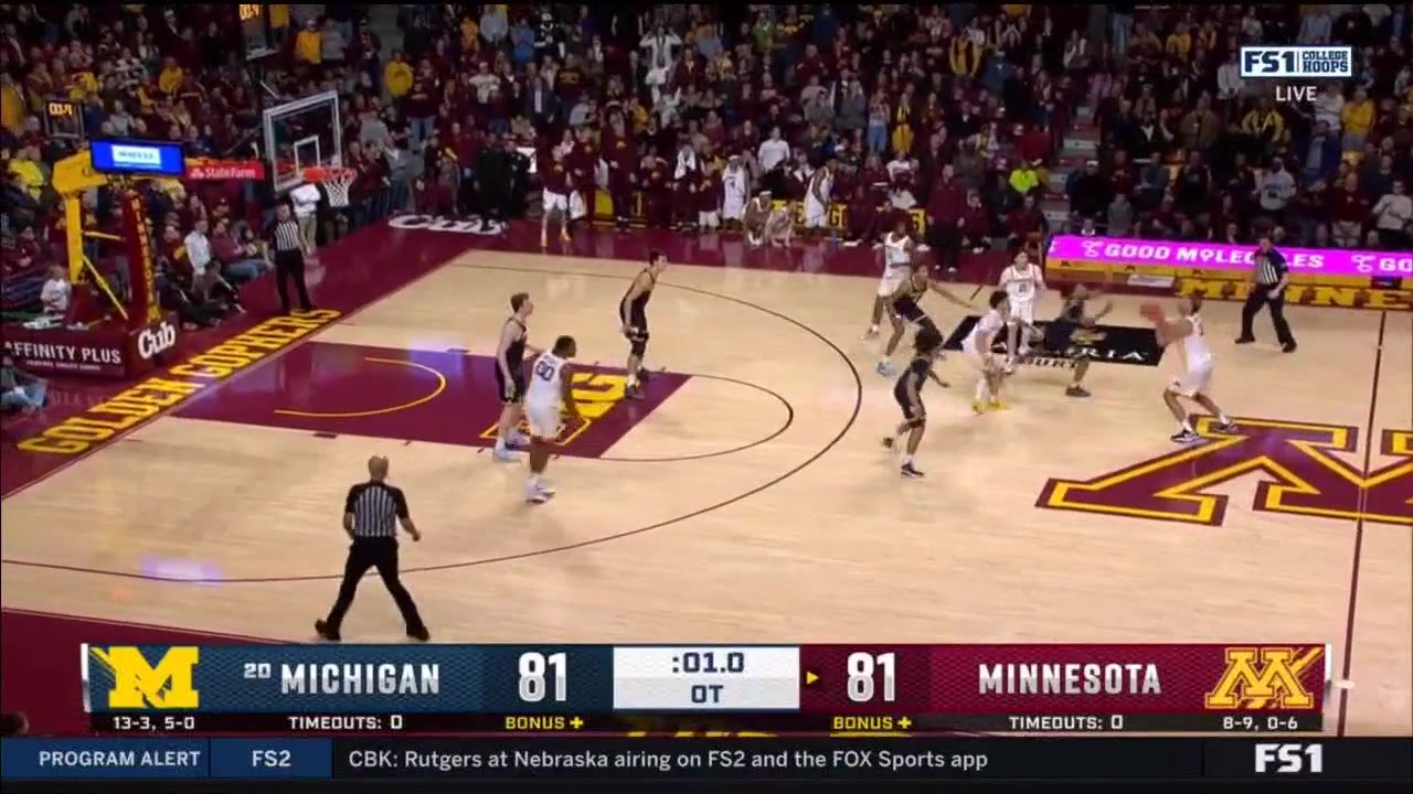 Dawson Garcia's buzzer beater lifts Gophers over Michigan