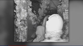 Amorous couple caught on cam stealing from Scottsdale restaurant, police say