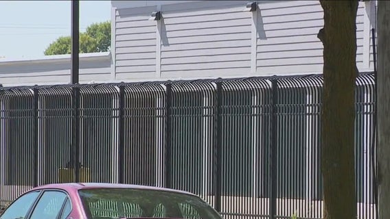 Young children locked in Milwaukee storage unit; man, woman in custody