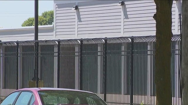 Young children locked in Milwaukee storage unit; man, woman in custody