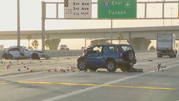 3-vehicle crash closes I-10 in Phoenix